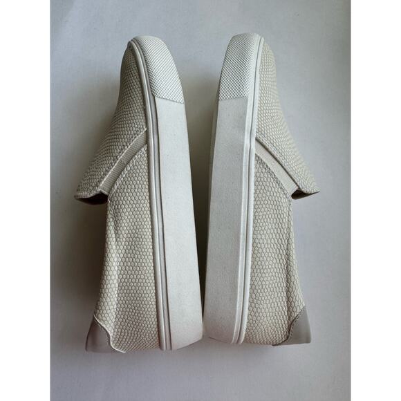NWOB Dr Scholl's Nova Slip on Sneaker in White Size 6 - Picture 15 of 16